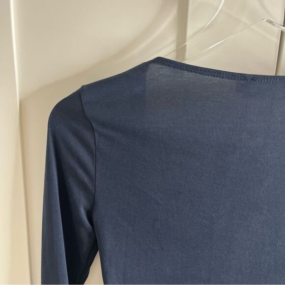 NWT EDIKTED Rain Cupped Long Sleeve Top Navy Medium - Picture 14 of 14